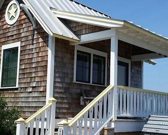 Beautiful Waterfront Cottage - Bald Head Island - Building