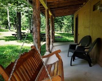The 87getaway Cabin #1 - Mountain View - Innenhof