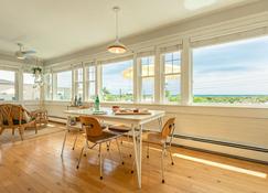 Rye Motor Inn - Bungalow House 1br Apt - Ocean View - Adults Only - Rye - Dining room
