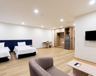 CA Hotel and Residence (SHA Plus+) - Ratsada - Bedroom