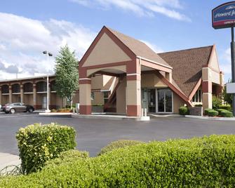 هاورد جونسون باي ويندام أوكلاهوما سيتي أيربورت/فيرجرواندز - أوكلاهوما سيتى - مبنى