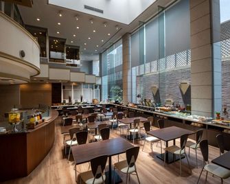 Art Hotel Miyazaki Sky Tower - מיאזאקי - מסעדה