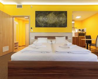 Hostel Mayer Superior Veszprém - Veszprém - Habitación