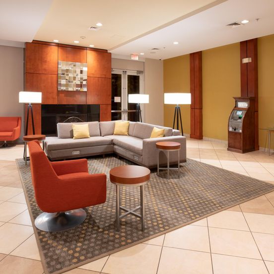 Lounge view of Holiday Inn Winchester Se-Historic Gateway