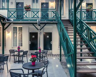 ibis Paris Levallois-Perret - Levallois-Perret - Patio