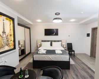 Downtown Suites Yerevan - Ereván - Habitación