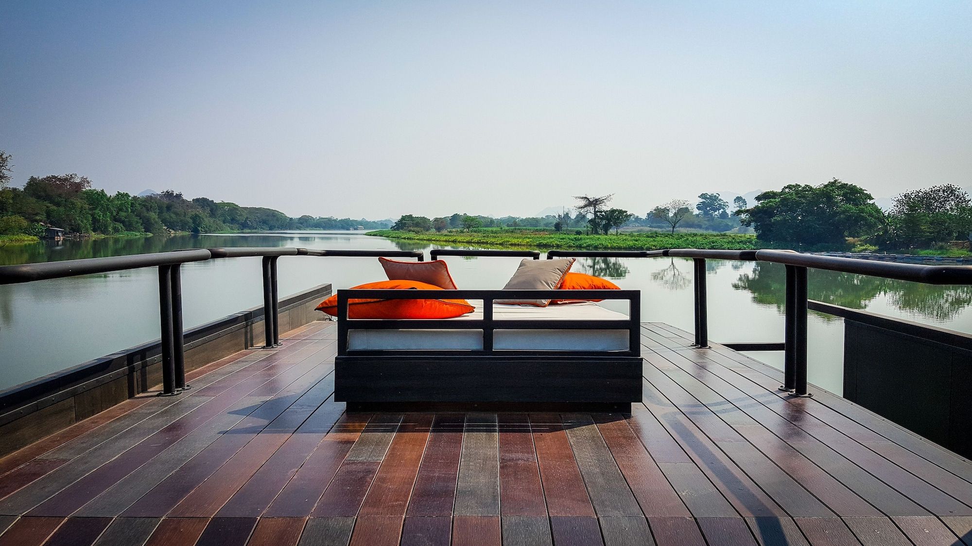 The Xcape River Kwai - קאנצ'אנאבורי - מרפסת