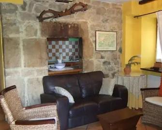 Casa Rural Moradiellos - Las Arenas - Living room