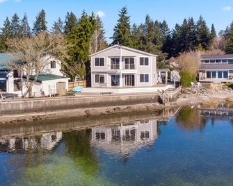 Belfair Beach House in Belfair - Belfair - Edificio