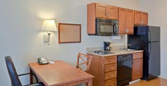 Candlewood Suites Portland Airport, An IHG Hotel - Portland