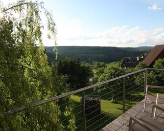 Enjoy peace in the 200 year old farmhouse - Dornhan - Balcón