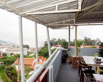 Hotel Richwin - Kodaikanal - Balcón
