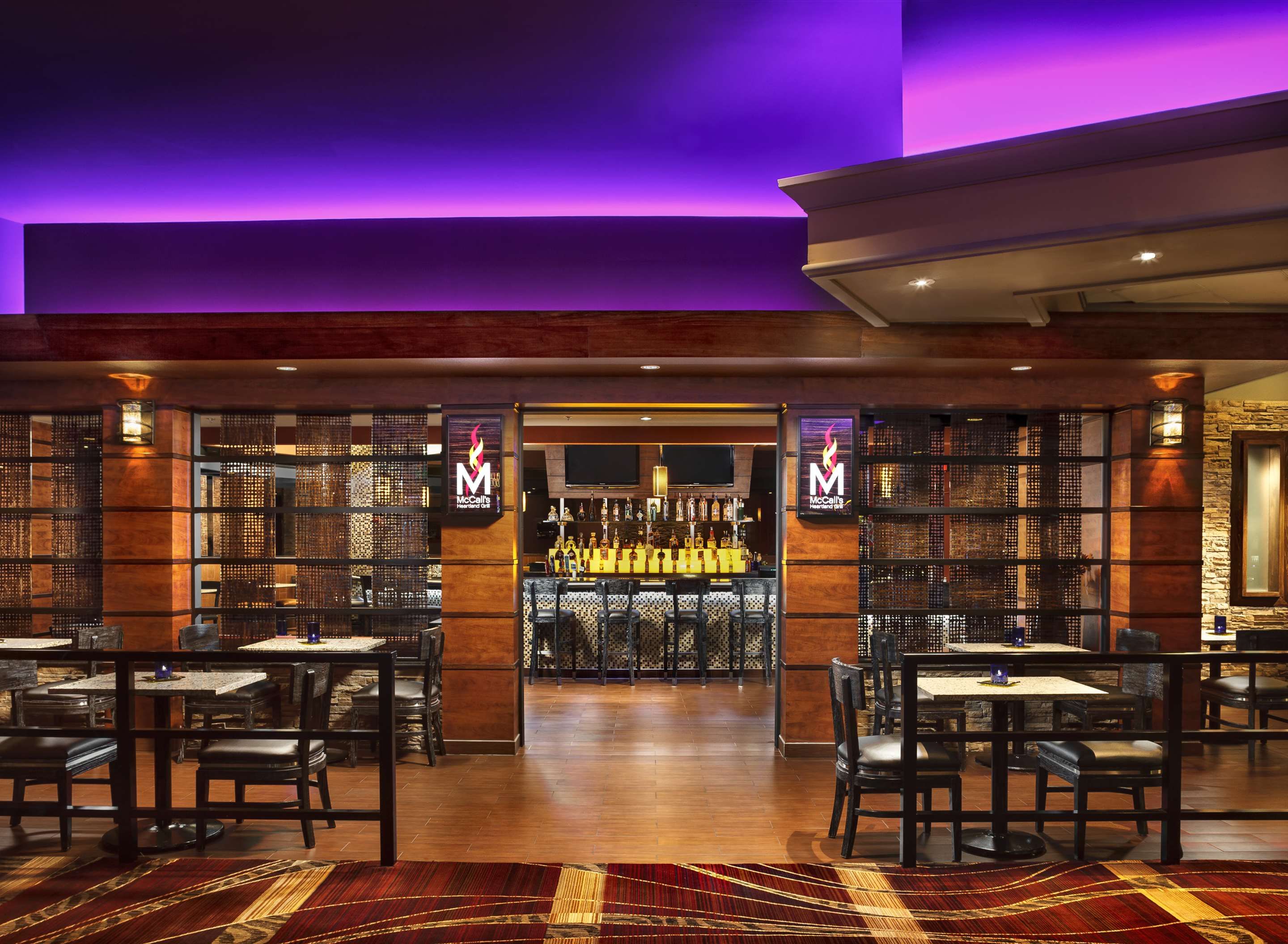 فندق الستراتوسفير، كازينو وبرج - لاس فيغاس - بار