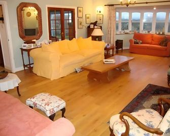 Swallows Rest - Weymouth - Living room