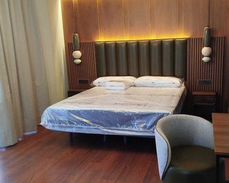 Hotel El Nogal - Peligros