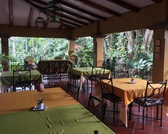 Trapp Family Country Inn - Alajuela - Restaurante