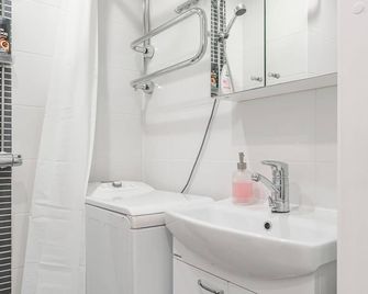 Modern 1BR Retreat in Heart of Jyväskylä - Jyväskylä - Kylpyhuone