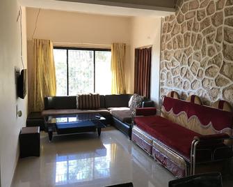 Villa in Panchgani - Panchgani - Living room