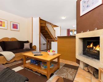 Madame Vacances les Chalets des Alpages - La Plagne-Tarentaise - Living room