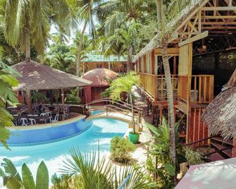 Panglao Chocolate Hills Resort - Panglao - Piscina