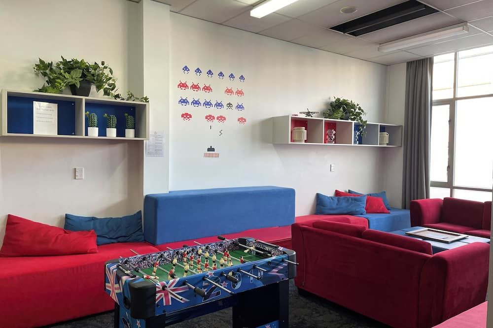 Yha Nelson - נלסון - טרקלין