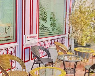 Hotel de la paix - Limoges - Patio