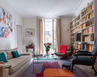 4 Rooms Cozy, Functional, 4/5 Pers Near Tour Eiffel St Germain ... - Paris - Living room