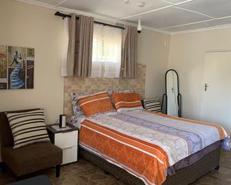 Furnished self catering cottage - Lusaka - Bedroom