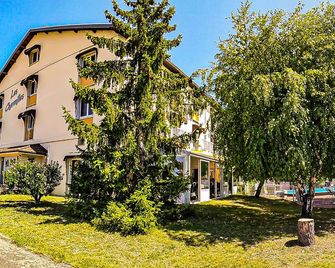 Logis Les Charmilles Chalon-sur-Saône Sud - Lux - Building