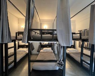 Tara Inn - Ko Phi Phi - Bedroom