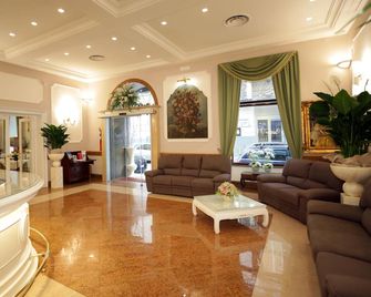 Hotel Vergilius Billia - Nápoles - Lobby
