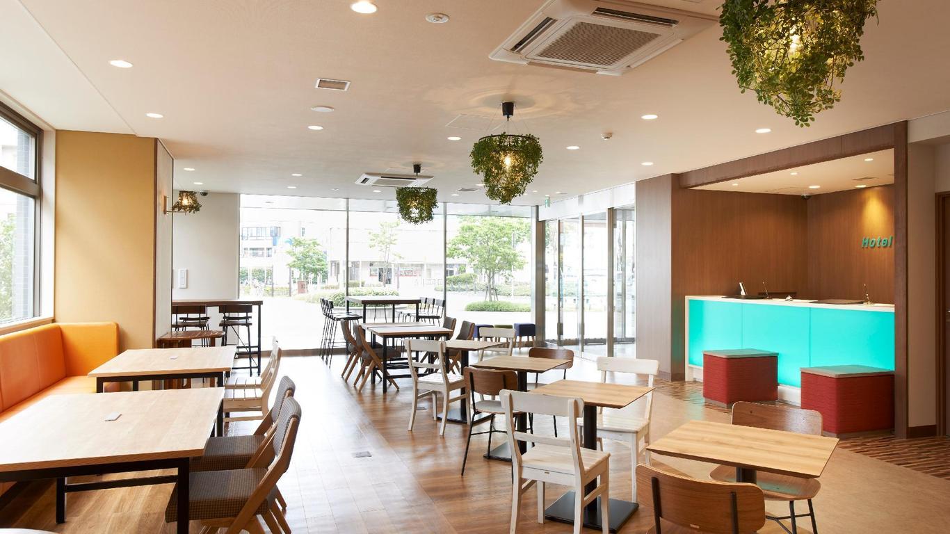 越谷前站陽光三葉草飯店
