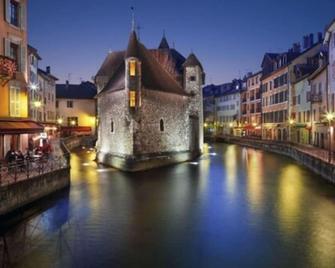 Hotel du Nord - Annecy - Building