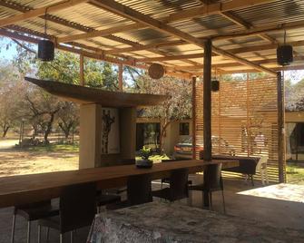Shakawe Sands Lodge - Shakawe - Patio