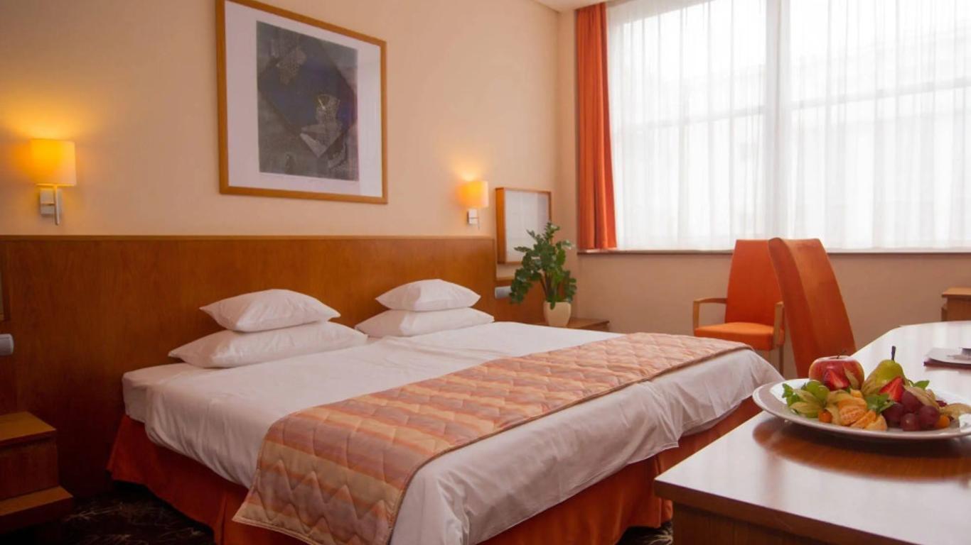 Hotel Lycium Debrecen - Handwritten Collection (October 2025)