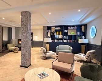 Atrium im Park Hotel Regensburg - Regensburg - Lounge