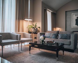 Townhouse 27 Hotel - Belgrade - Living room