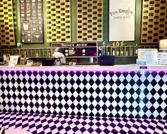 You Empire Hostel & Bar - Pakxé