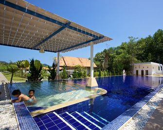 Anavilla Tangke Resort - Khanom - Pool
