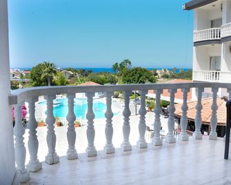 Hotel Sempati - Kyrenia - Balcon