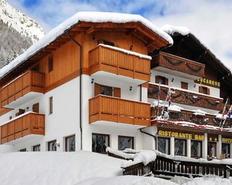 Hotel Bucaneve - Moena - Clădire