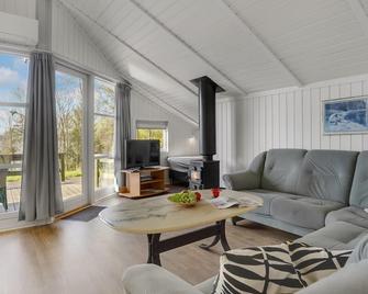 Holiday Home Ulbækhusvej - Vejle - Living room