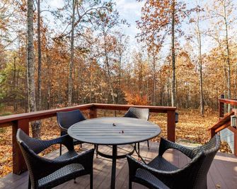 Canyon A-Frame Cabin - Fire Pit, Sauna, Hiking - Fort Payne - Balcony