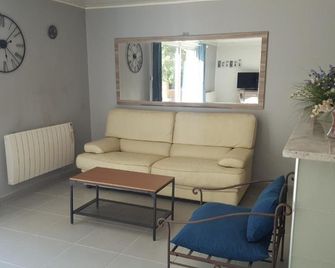 Mas des Marcellines - La Bouilladisse - Sala de estar