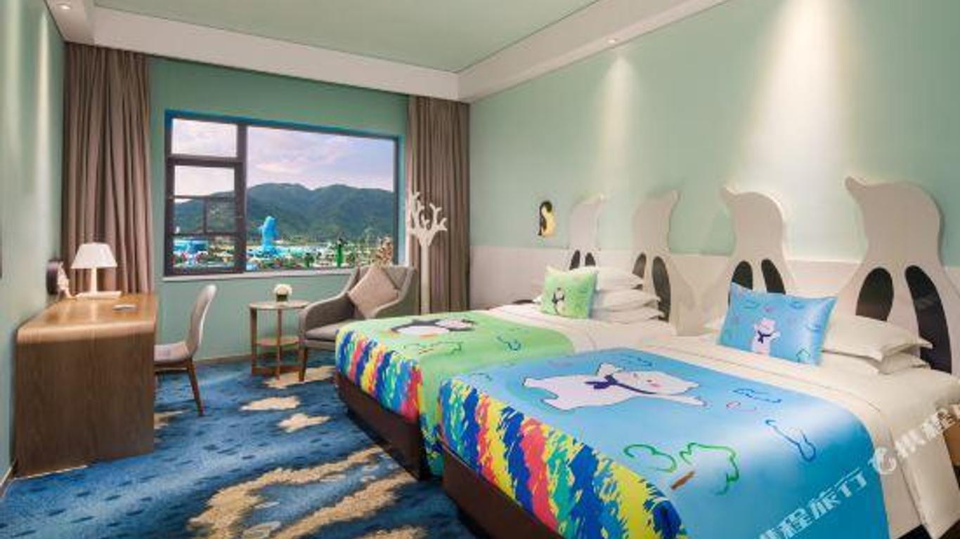 Chimelong Penguin Hotel