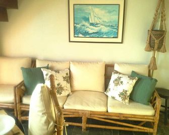 Village dos Pássaros Apartamento - Guarapari - Sala de estar