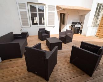Spacious character apartment in the center of Mirecourt - Mirecourt - Patio