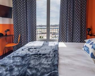 Hotel Arc en Ciel - Royan - Bedroom