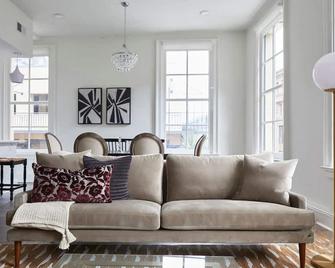 Roami at St. Charles - Nowy Orlean - Pokój dzienny