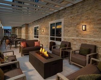 Courtyard by Marriott Houston Kemah - Kemah - Binnenhof